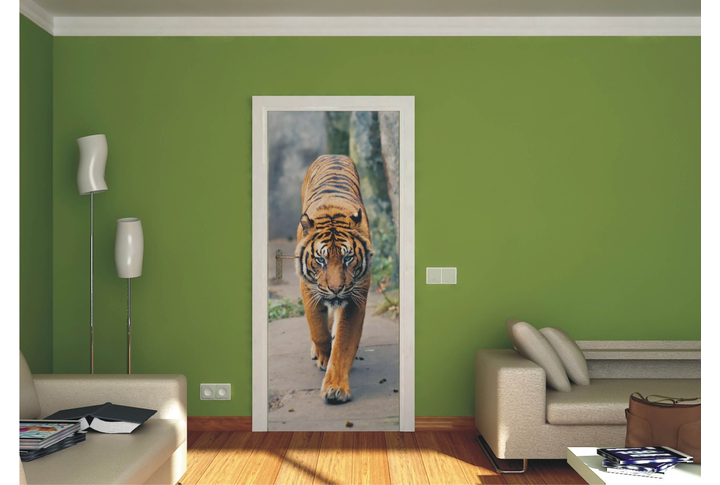 Фотообои «Тигр на тропинке» в интерьере