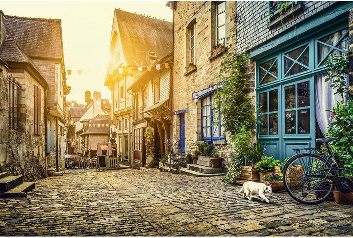 Фотообои «Улица старинного городка»