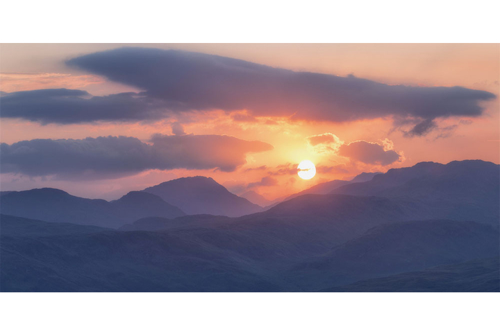 Фотообои «Горы, туман и закат»