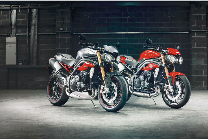 Фотообои «Красные мотоциклы»