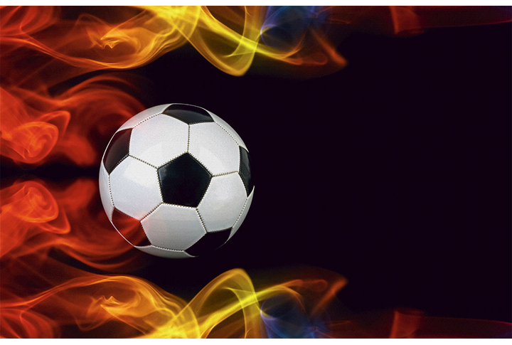 Фотообои «Футбольный мяч в пламени»