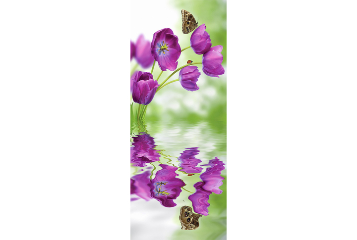 Фотообои «Красивые фиолетовые тюльпаны над водой»