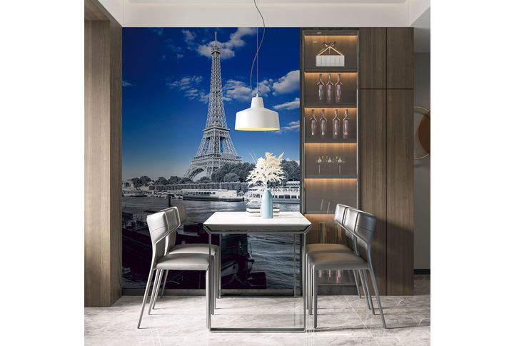 Фотообои «Черно-белая Эйфелева башня и синее небо над Парижем» в интерьере