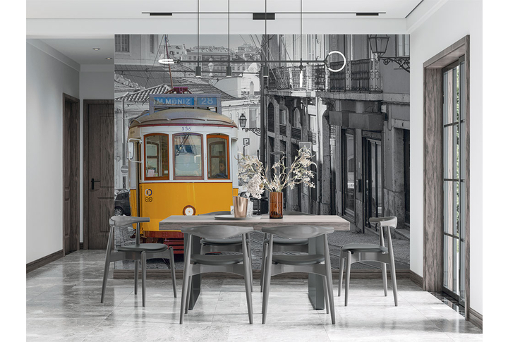Фотообои «Желтый трамвай на улице старого города» в интерьере