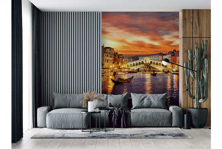 Фотообои «Закат над Венецией и ночной мост» в интерьере