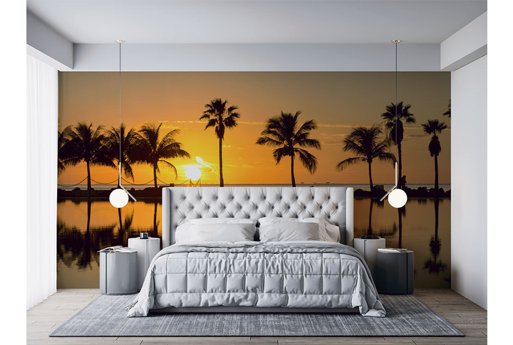 Фотообои «Силуэты пальм на фоне морского заката» в интерьере