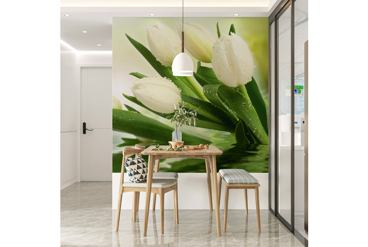 Фотообои «Белые тюльпаны над водой» в интерьере
