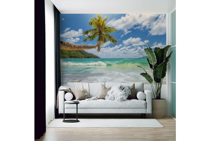 Фотообои «Пальма и море, красивые облака над морским пейзажем» в интерьере