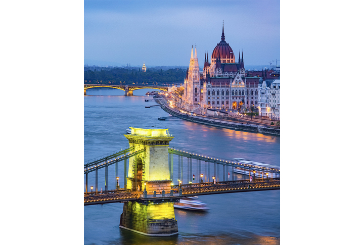 Фотообои «Ночной город Будапешт и мост в огнях»