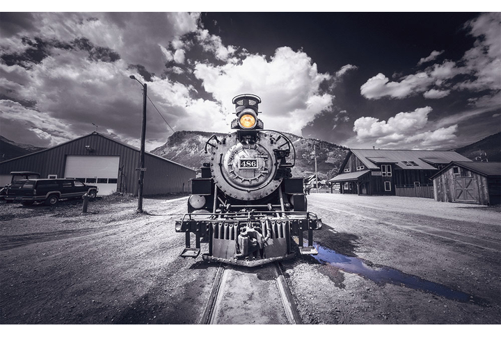 Фотообои «Старый поезд в черно-белом»