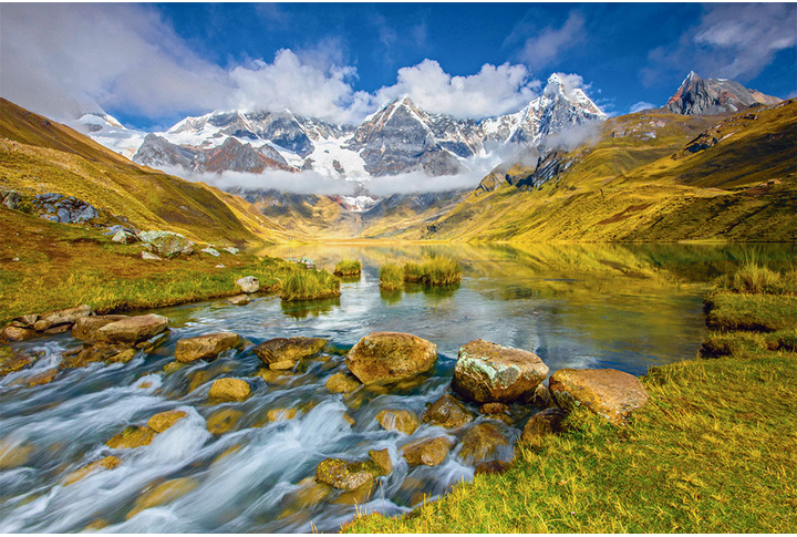 Фотообои «Пейзаж природы с рекой в горах»