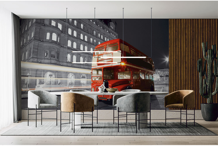Фотообои «Красный автобус ночного Лондона» в интерьере