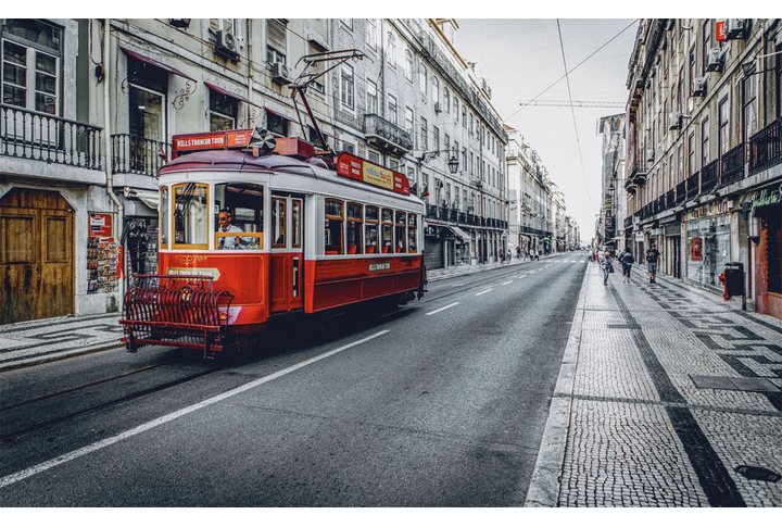 Фотообои «На трамвае по Лиссабону»