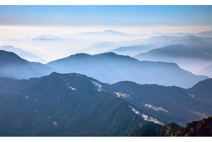 Фотообои «Голубые туманные горы»