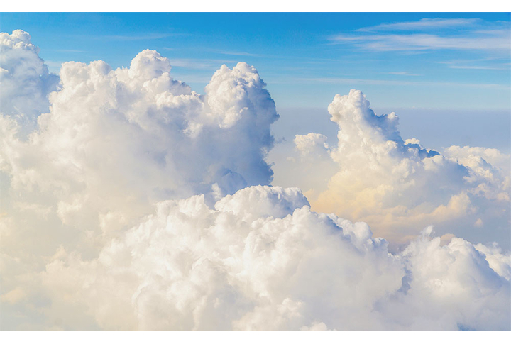 Фотообои «Большие облака в небе»