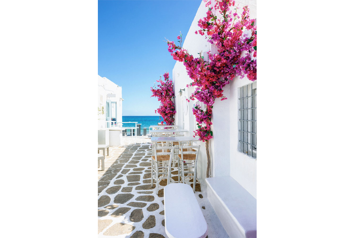 Фотообои «Светлая улочка старого города, Греция»