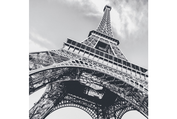 Фотообои «Черно-белая Эйфелева башня в Париже»