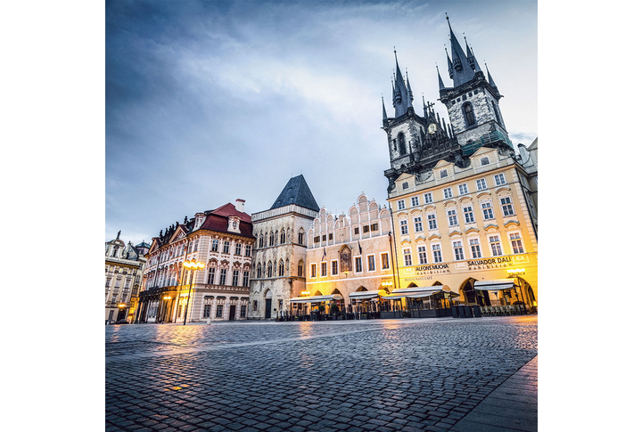 Фотообои «Вечерняя площадь города в Праге»