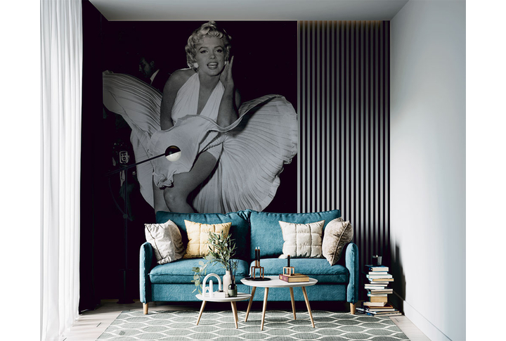 Фотообои «Знаменитое фото Мэрилин Монро» в интерьере