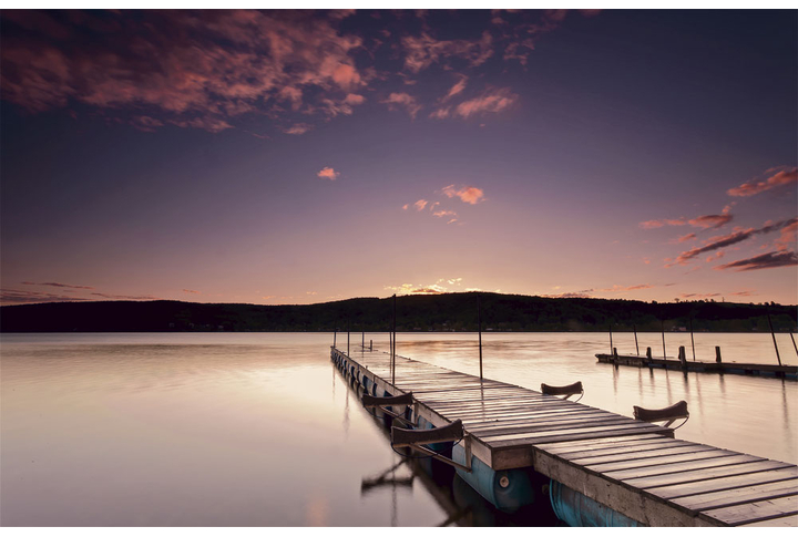 Фотообои «Причал у вечернего речного озера»