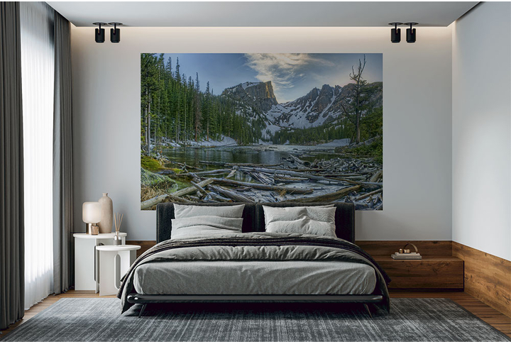 Фотообои «Зимний пейзаж с горным лесом у озера» в интерьере